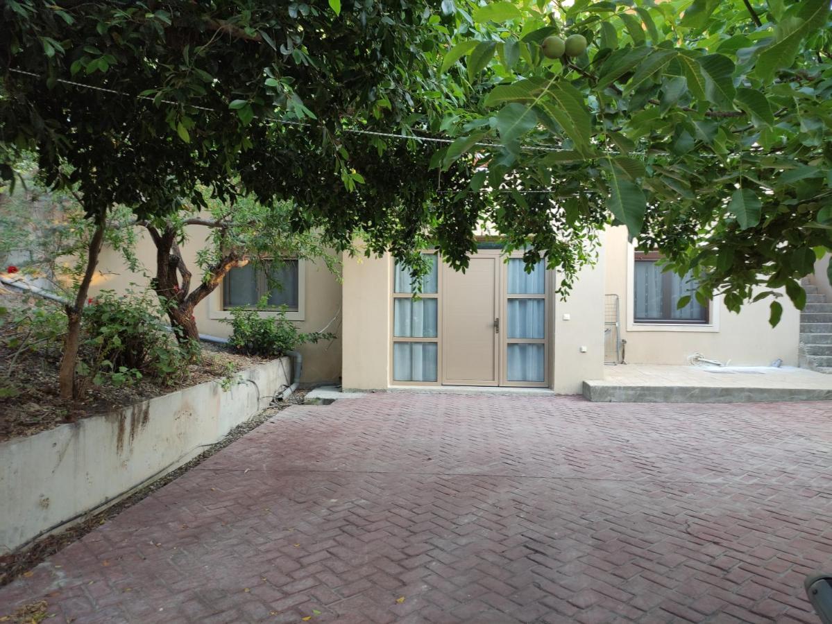 Under The Trees Apartment *